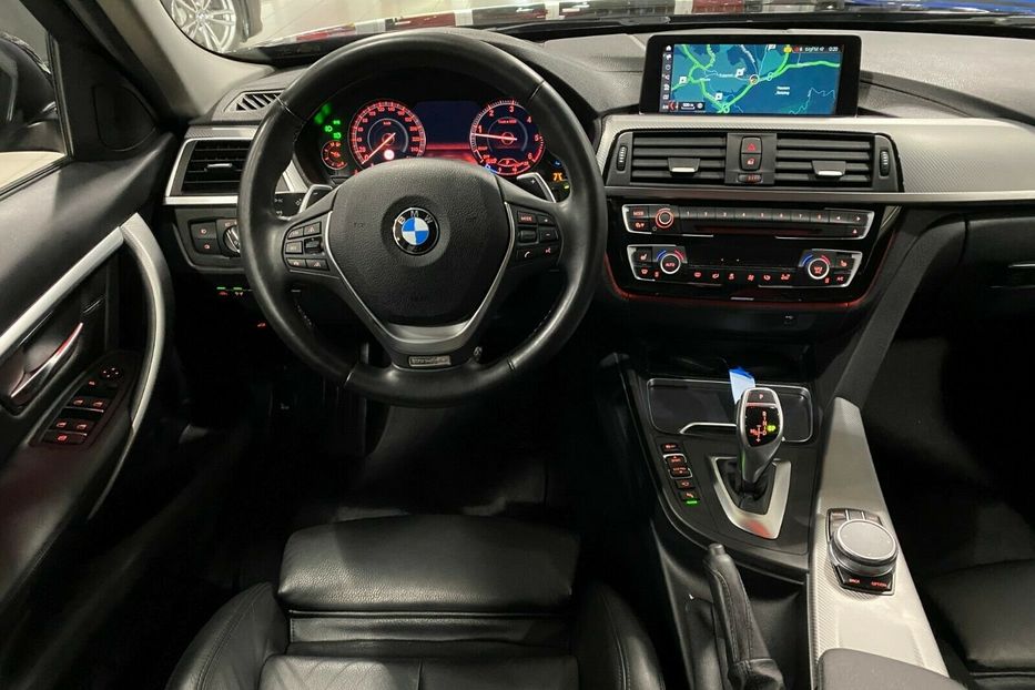 Продам BMW 330 d xDrive Touring Sport Line 2018 года в Киеве