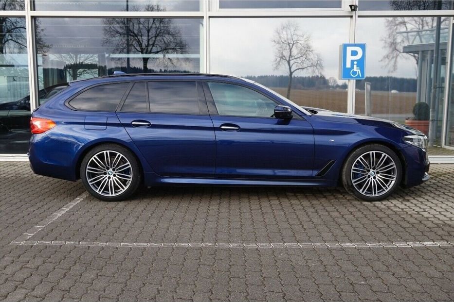 Продам BMW 530 xDrive Touring M Sport 2018 года в Киеве