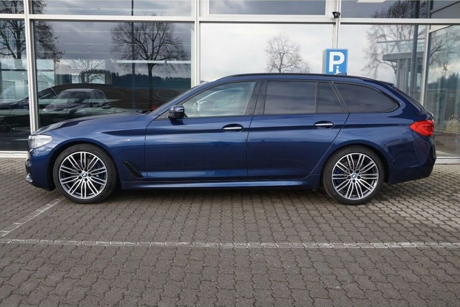 Продам BMW 530 xDrive Touring M Sport 2018 года в Киеве