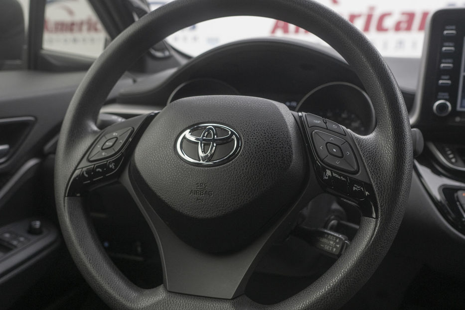 Продам Toyota C-HR XLE 2020 года в Черновцах