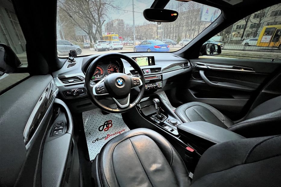 Продам BMW X1 X Drive 2016 года в Одессе