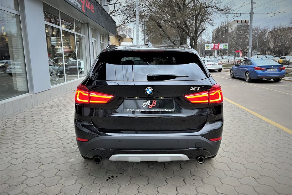 Продам BMW X1 X Drive 2016 года в Одессе