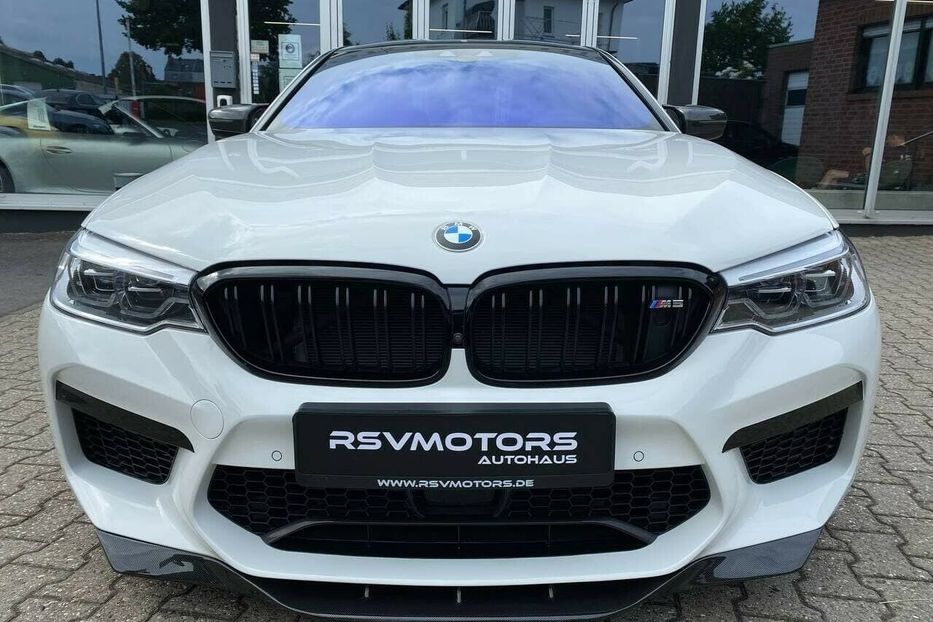 Продам BMW M5 Competition xDrive 2018 года в Киеве