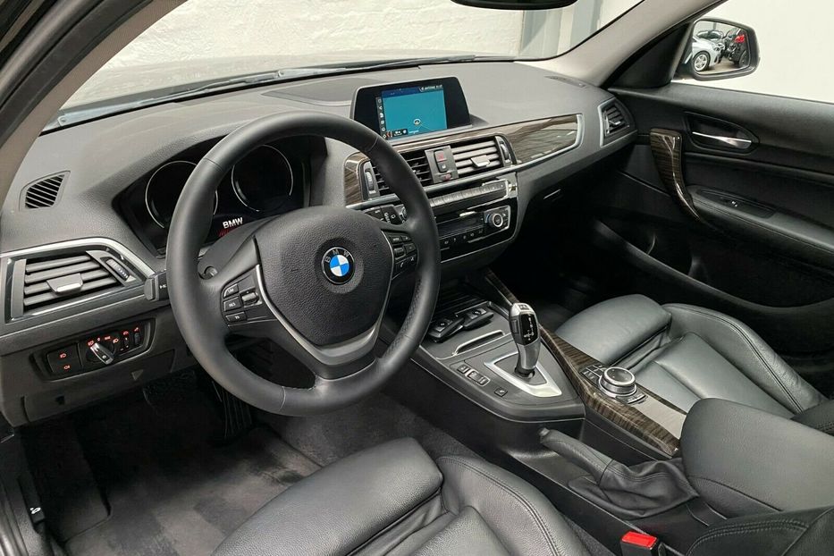 Продам BMW 118 d Sport Line 2019 года в Киеве