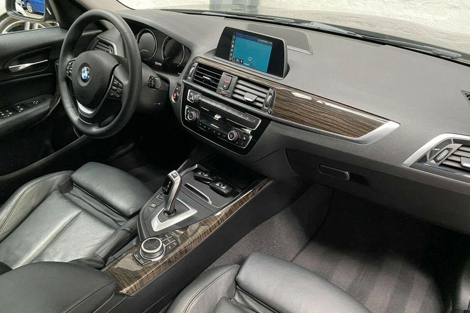 Продам BMW 118 d Sport Line 2019 года в Киеве