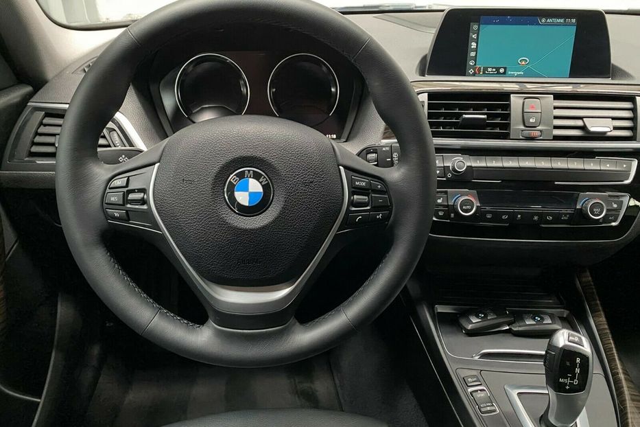 Продам BMW 118 d Sport Line 2019 года в Киеве