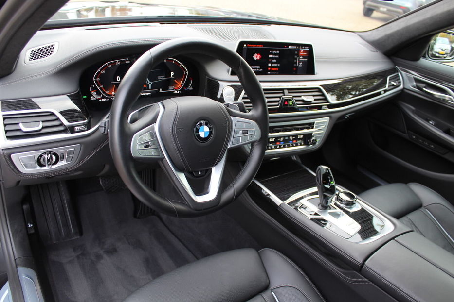 Продам BMW 740 d xDrive High Executive 2019 года в Киеве