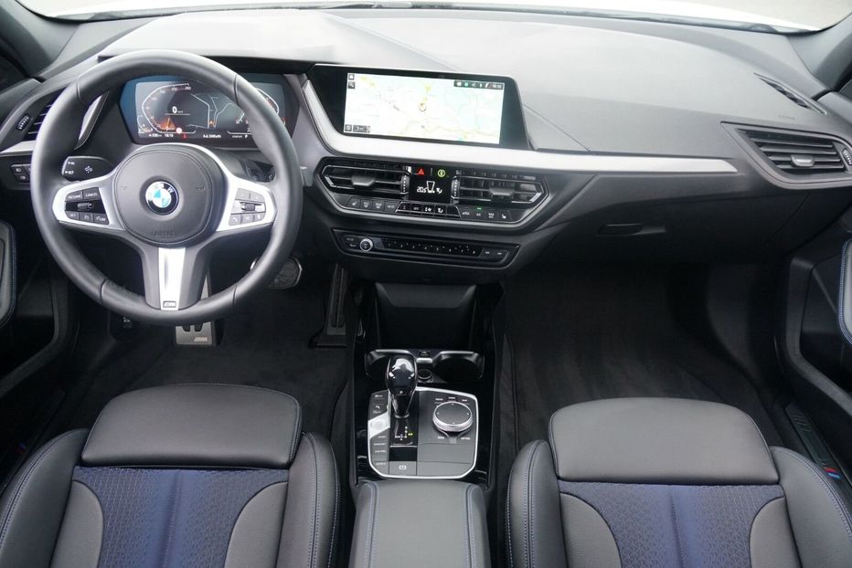 Продам BMW 118 d M Sport 2020 года в Киеве