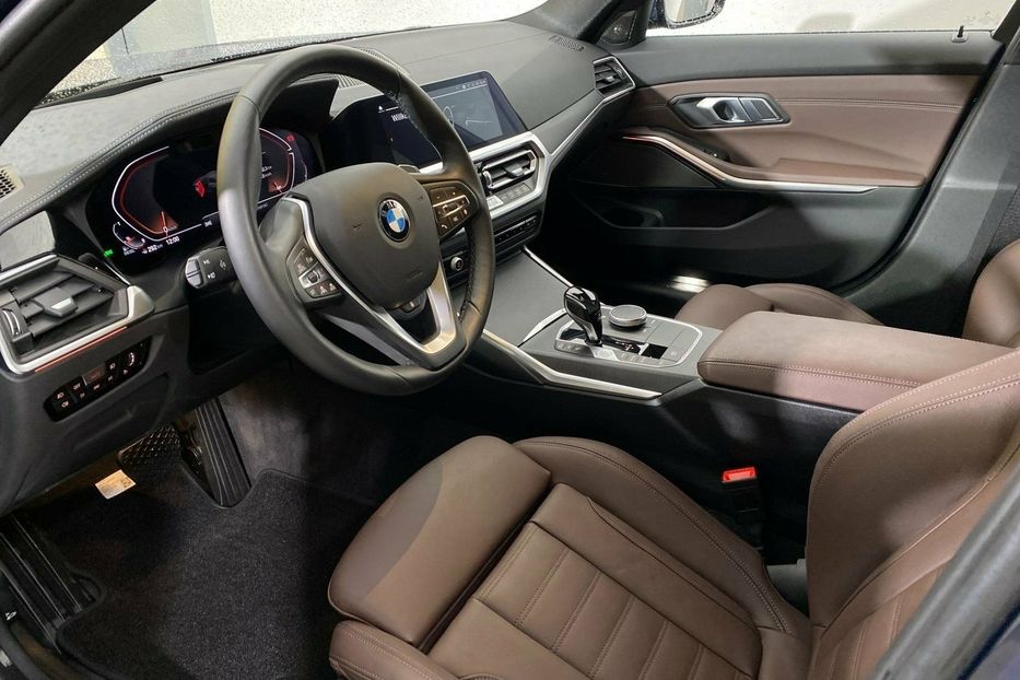 Продам BMW 330 d xDrive Touring Sport Line 2020 года в Киеве