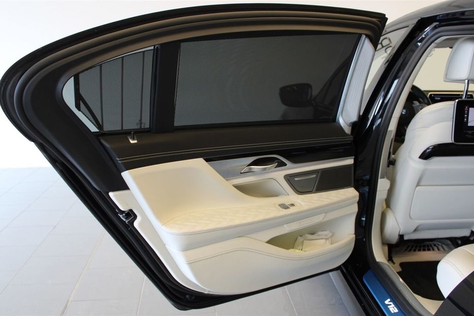 Продам BMW 760 M Li xDrive 2020 года в Киеве
