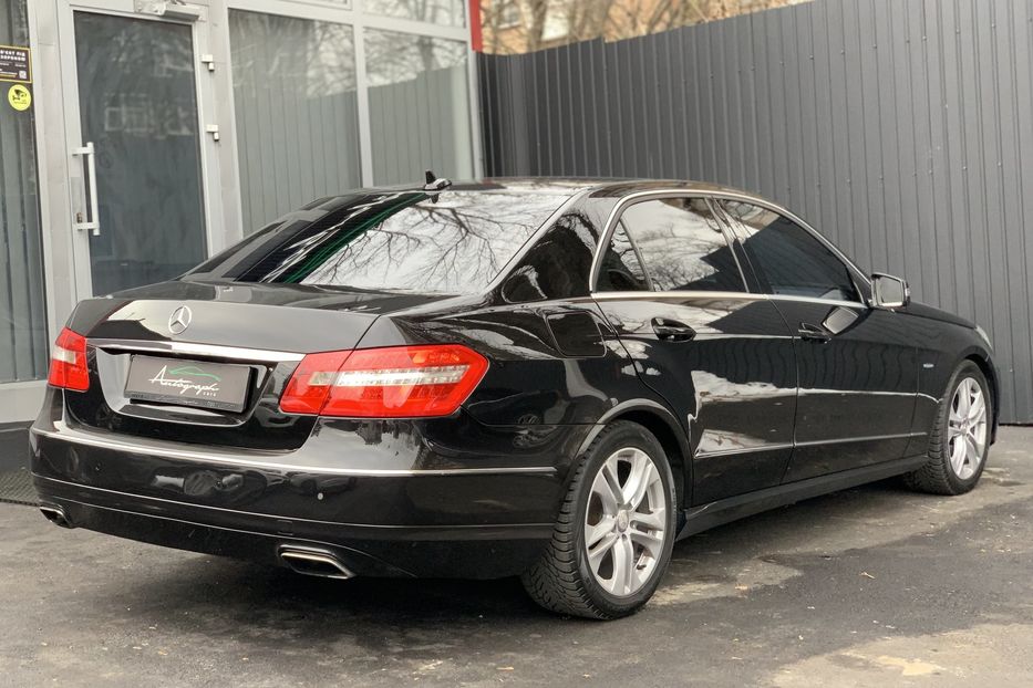 Продам Mercedes-Benz E-Class 220 CDI Avangard  2011 года в Киеве