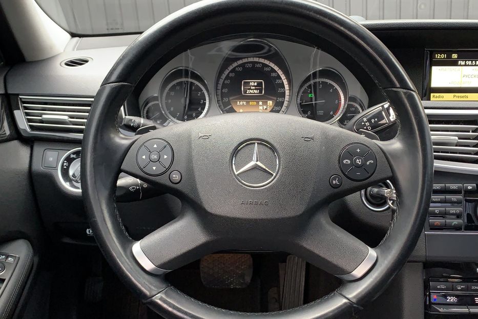 Продам Mercedes-Benz E-Class 220 CDI Avangard  2011 года в Киеве