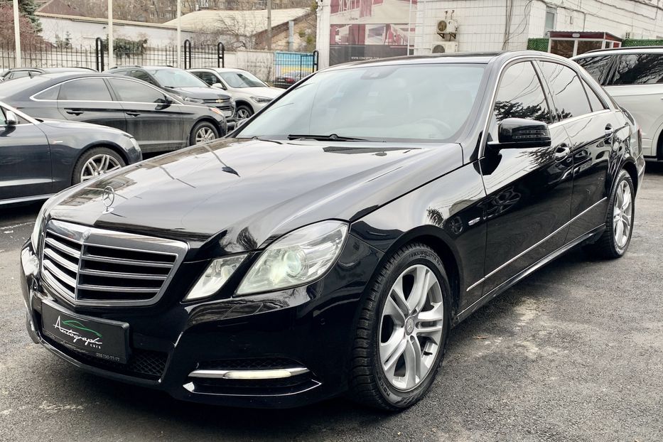 Продам Mercedes-Benz E-Class 220 CDI Avangard  2011 года в Киеве