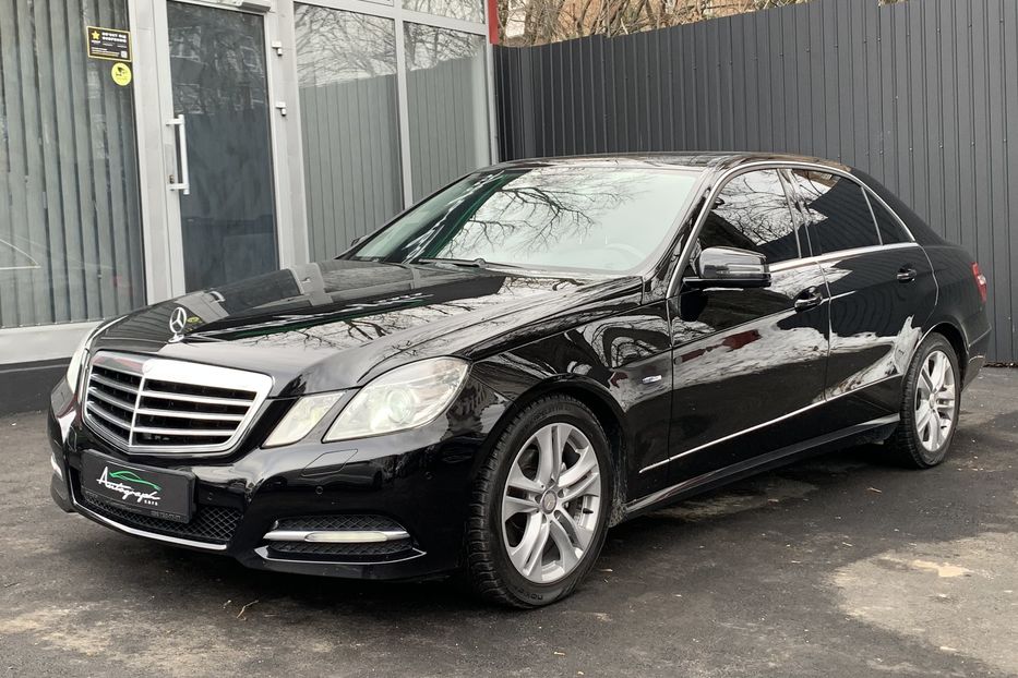 Продам Mercedes-Benz E-Class 220 CDI Avangard  2011 года в Киеве