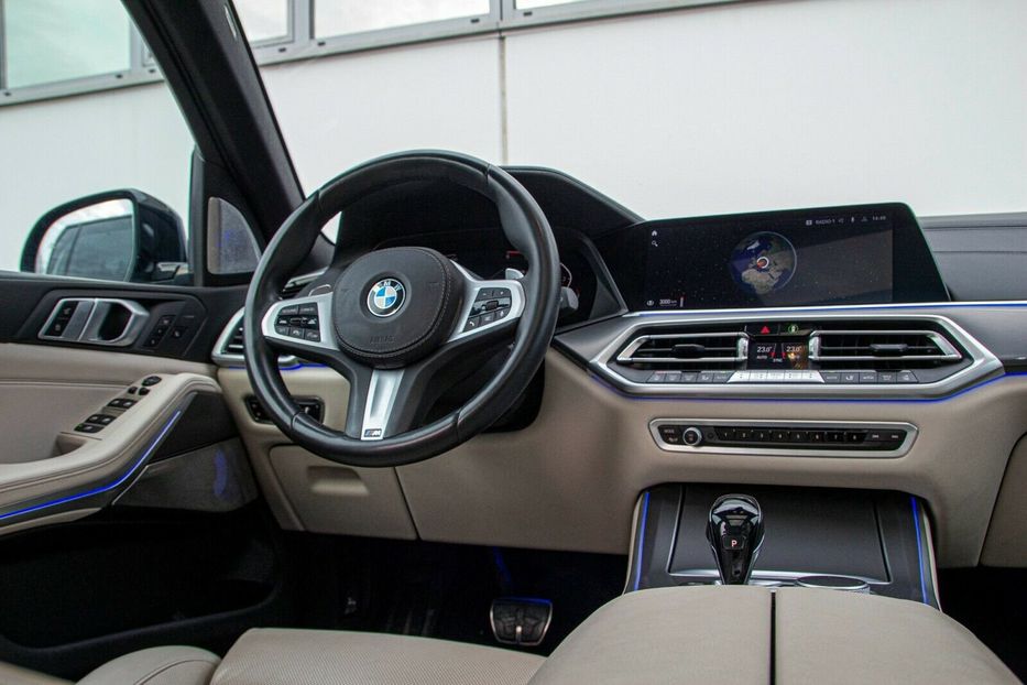 Продам BMW X5  xDrive 30d M SPORT 2020 года в Киеве