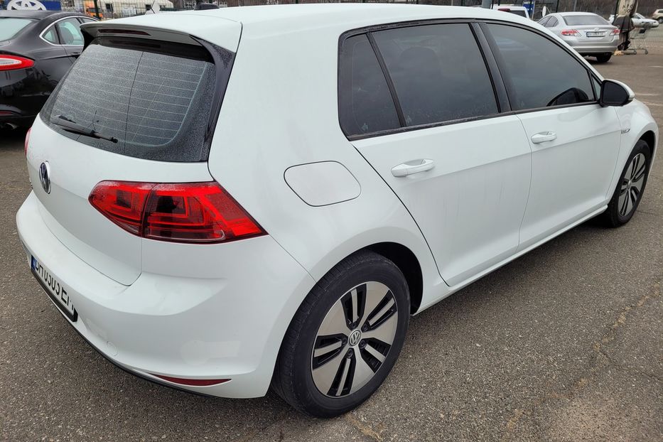 Продам Volkswagen e-Golf 2016 года в Одессе