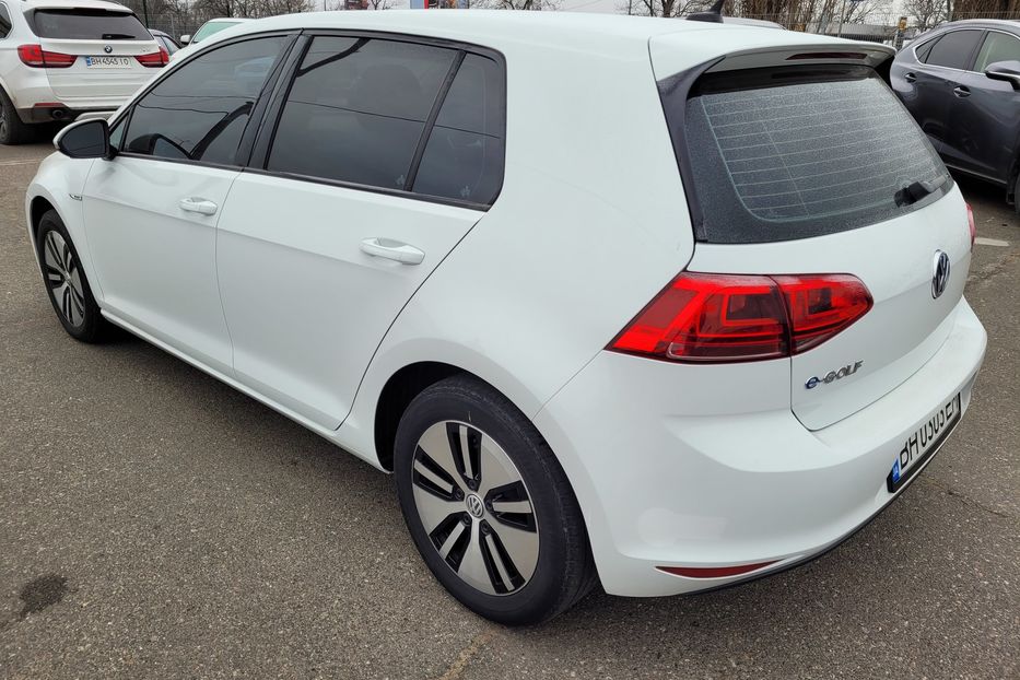 Продам Volkswagen e-Golf 2016 года в Одессе