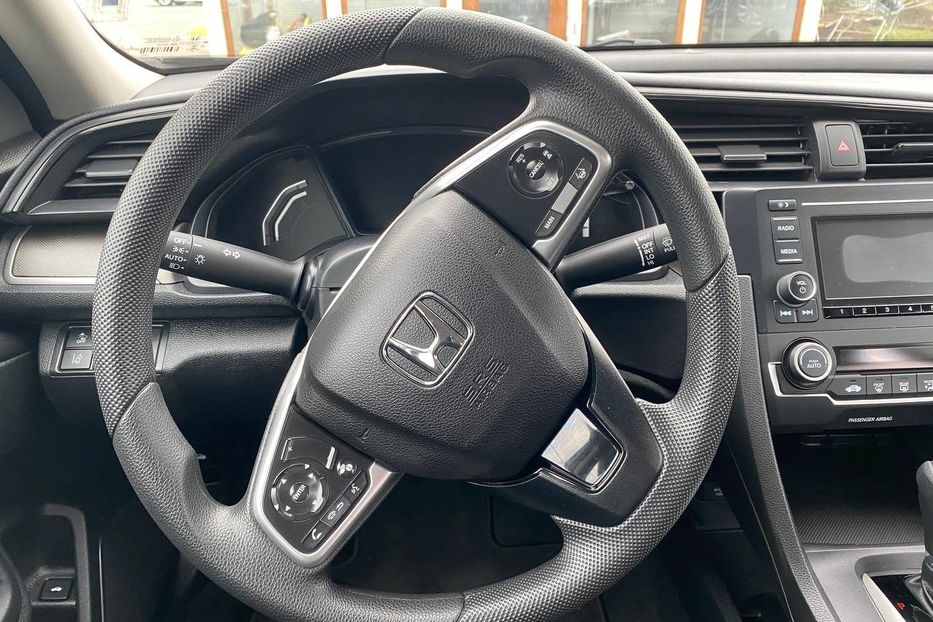 Продам Honda Civic LX 2020 года в Одессе