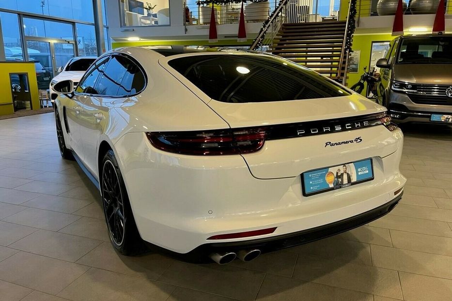 Продам Porsche Panamera 4S Diesel 2017 года в Киеве