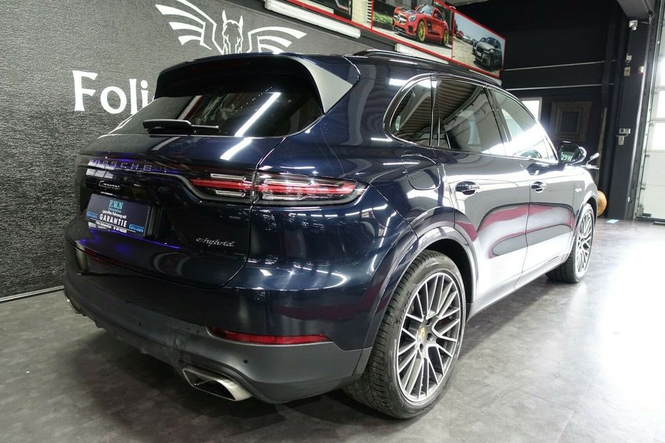 Продам Porsche Cayenne E-Hybrid 2018 года в Киеве