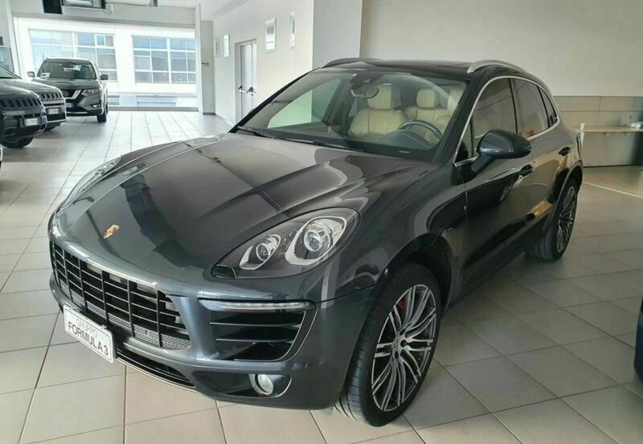 Продам Porsche Macan S Diesel 2018 года в Киеве