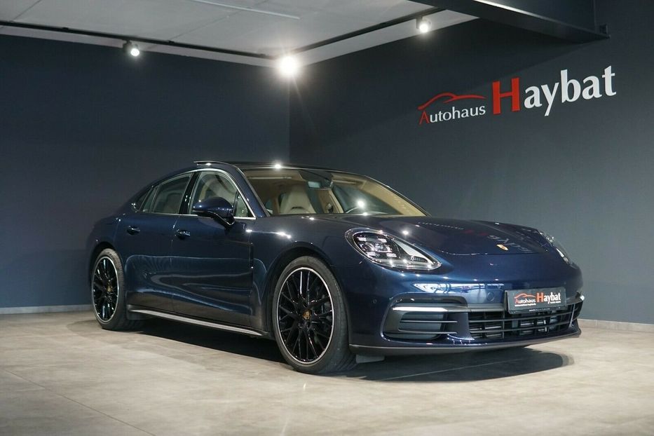 Продам Porsche Panamera 4 2018 года в Киеве