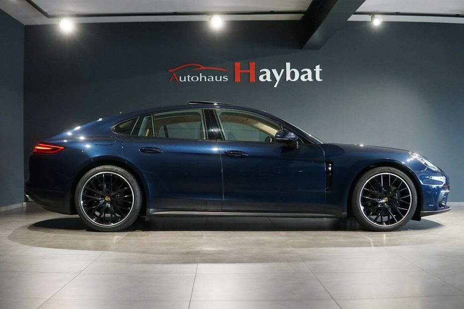 Продам Porsche Panamera 4 2018 года в Киеве