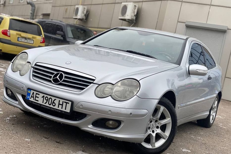 Продам Mercedes-Benz C-Class 2005 года в Днепре