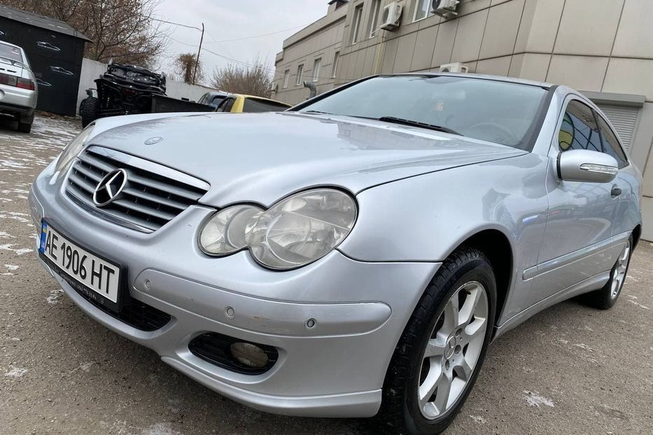 Продам Mercedes-Benz C-Class 2005 года в Днепре