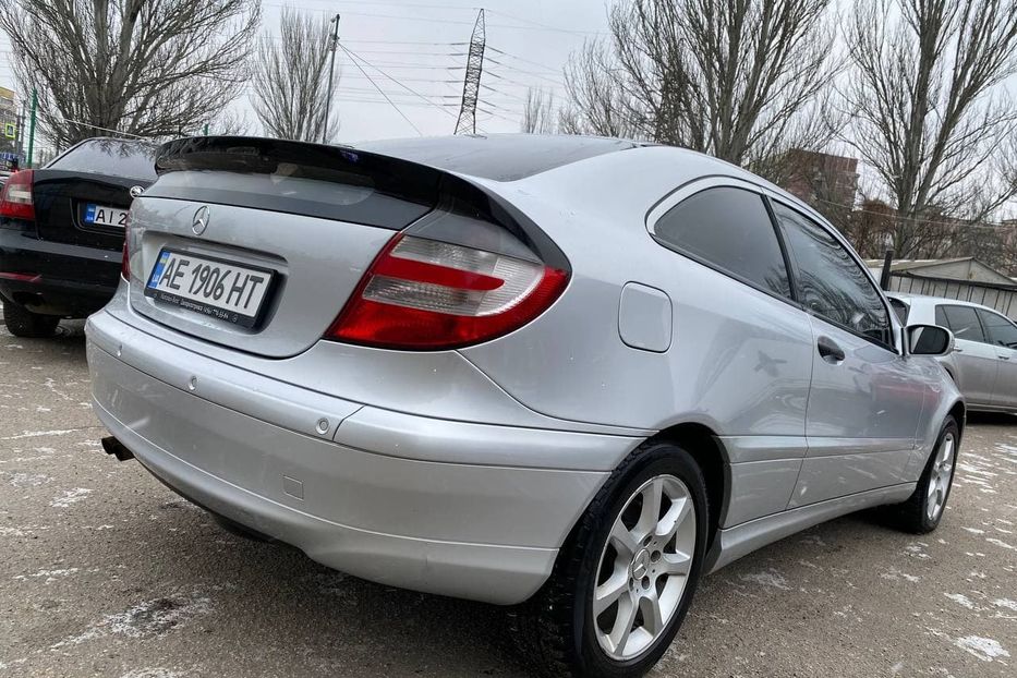 Продам Mercedes-Benz C-Class 2005 года в Днепре