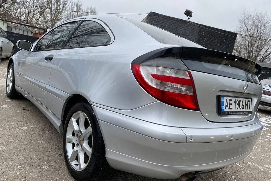 Продам Mercedes-Benz C-Class 2005 года в Днепре