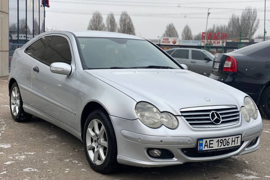 Продам Mercedes-Benz C-Class 2005 года в Днепре