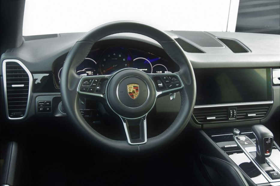 Продам Porsche Cayenne 2019 года в Киеве