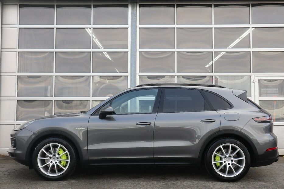 Продам Porsche Cayenne E-Hybrid 2019 года в Киеве