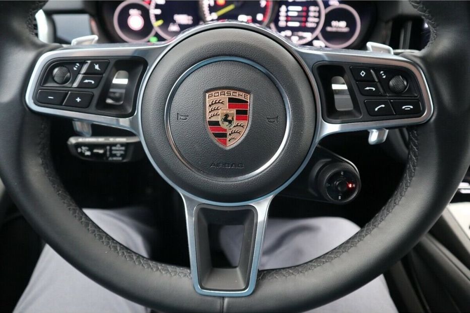 Продам Porsche Cayenne E-Hybrid 2019 года в Киеве