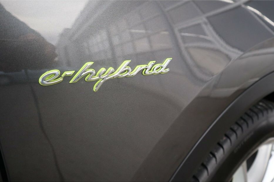 Продам Porsche Cayenne E-Hybrid 2019 года в Киеве