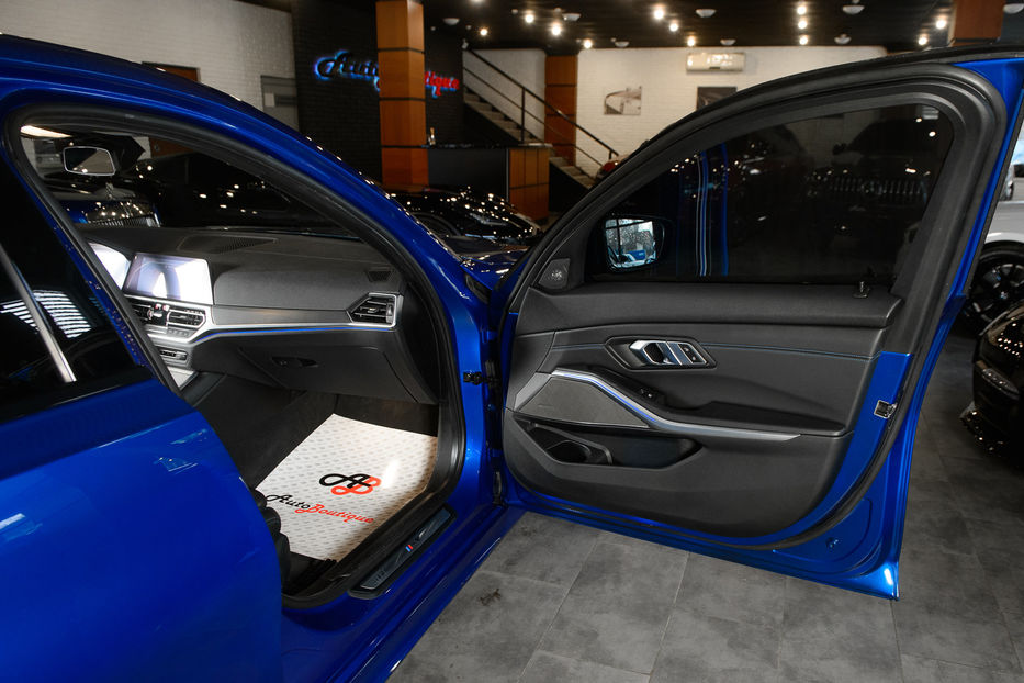 Продам BMW 330 2019 года в Одессе