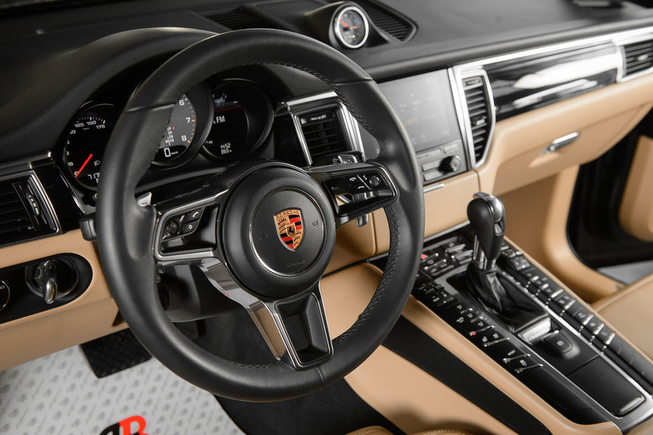 Продам Porsche Macan 2017 года в Одессе
