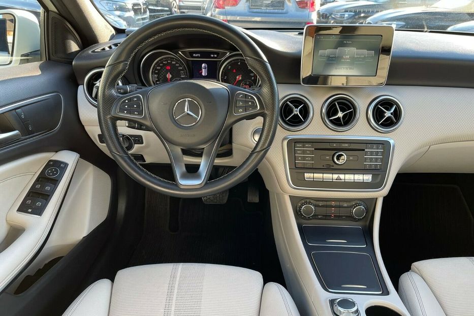 Продам Mercedes-Benz A-Class A200d 2017 года в Киеве