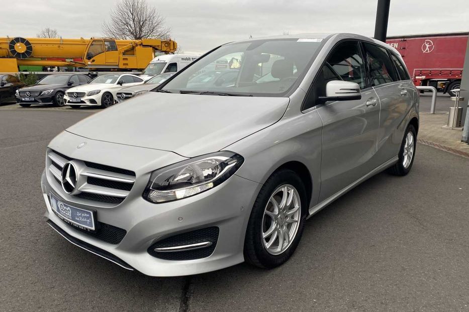 Продам Mercedes-Benz B-Class B180d 2017 года в Киеве