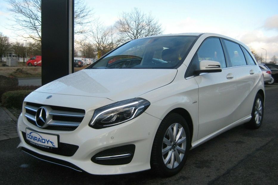 Продам Mercedes-Benz B-Class B200d 2017 года в Киеве