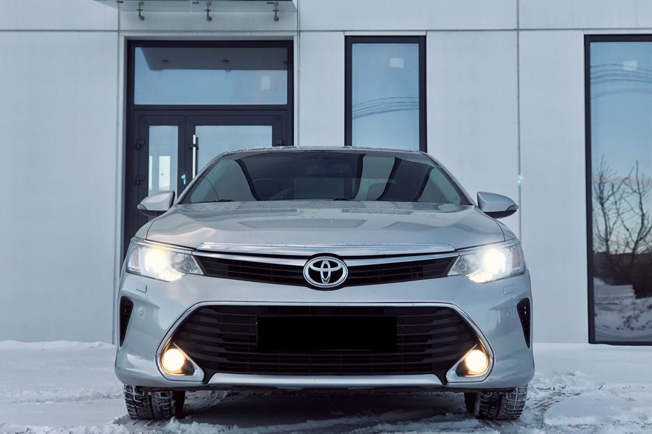 Продам Toyota Camry Premier 2015 года в Луцке