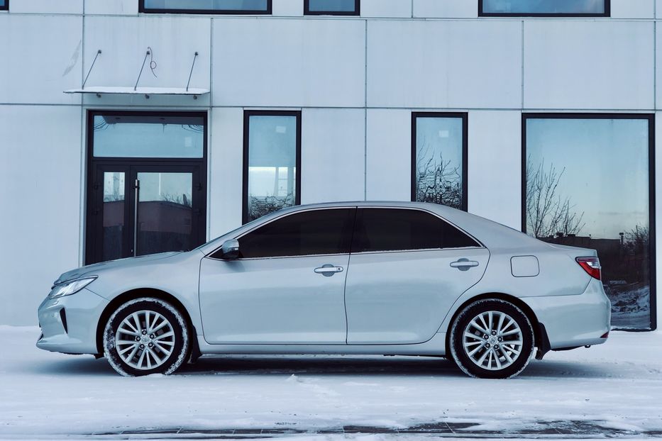 Продам Toyota Camry Premier 2015 года в Луцке