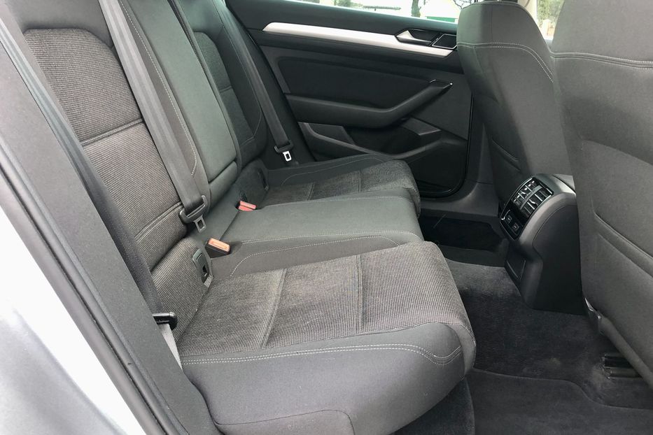 Продам Volkswagen Passat B8 Comfortline  2018 года в Житомире
