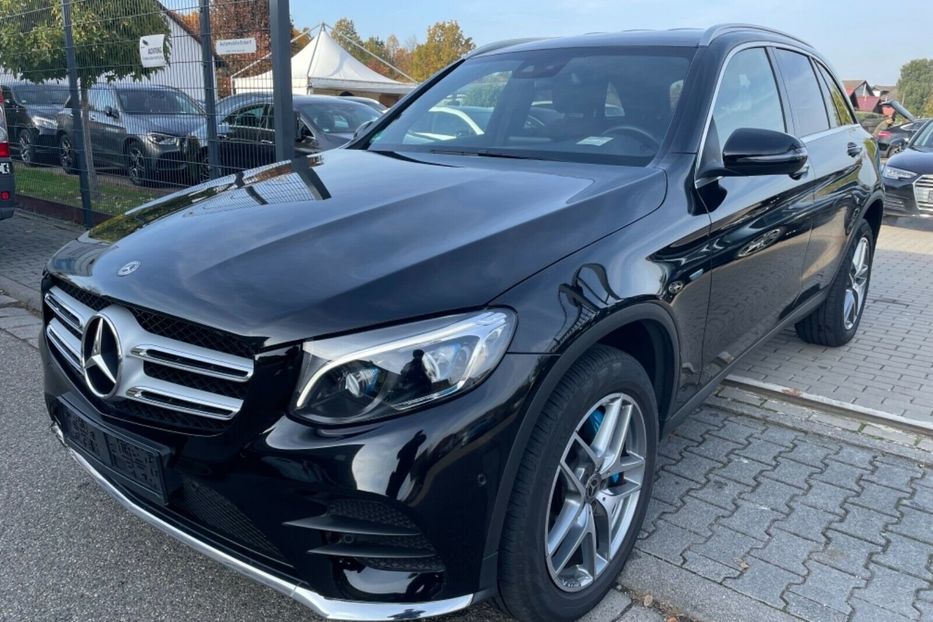 Продам Mercedes-Benz GLC-Class GLC350e AMG 4Matic Hybrid 2017 года в Киеве