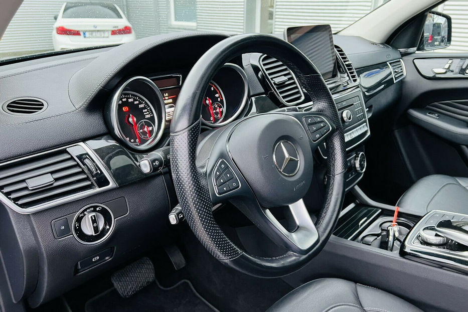 Продам Mercedes-Benz GLE-Class GLE350d AMG 4Matic 2017 года в Киеве