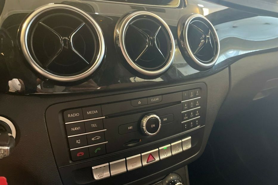 Продам Mercedes-Benz B-Class B180d 2018 года в Киеве