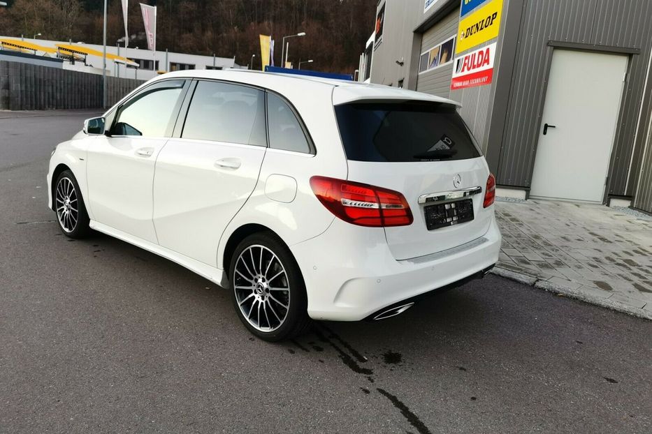 Продам Mercedes-Benz B-Class B200d 2018 года в Киеве