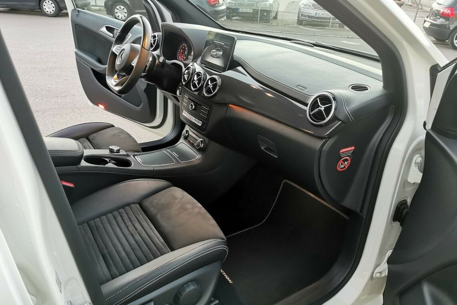 Продам Mercedes-Benz B-Class B200d 2018 года в Киеве