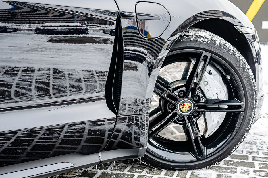 Продам Porsche Taycan Turbo 2020 года в Киеве